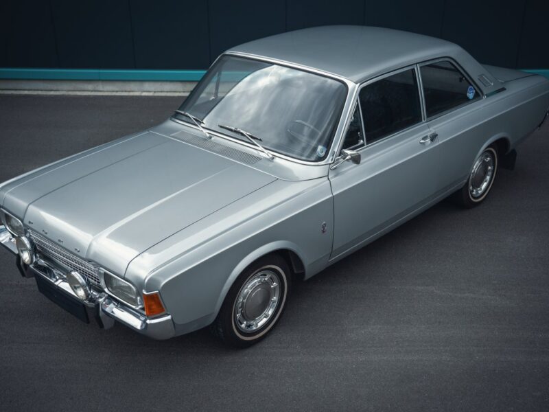 Ford Taunus 17M 2000S