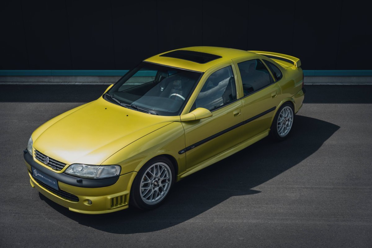 Opel Vectra B Sport i500