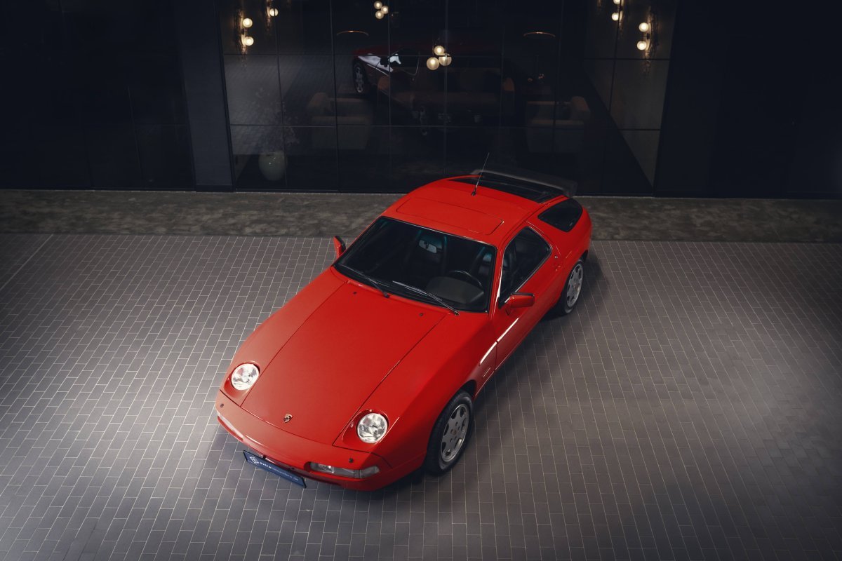 Porsche 928 GT