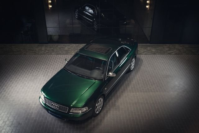Audi S8 4.2 V8